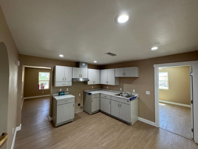 Building Photo - Completely remodeled home!