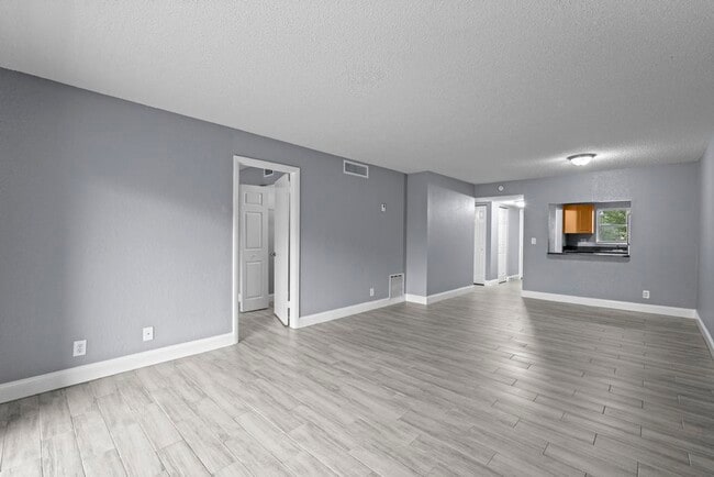 Building Photo - 120 Sparrow Dr