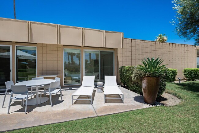 Building Photo - 72915 El Paseo