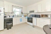 Building Photo - 36 Hollace St