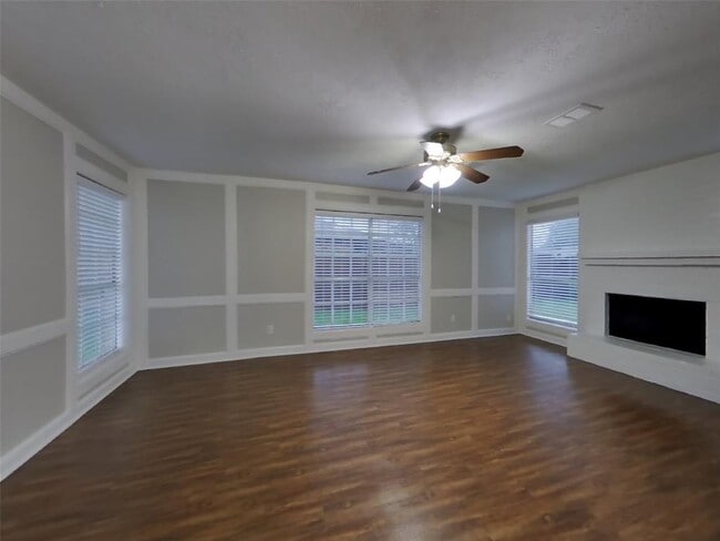 Building Photo - 5343 Kent Dr