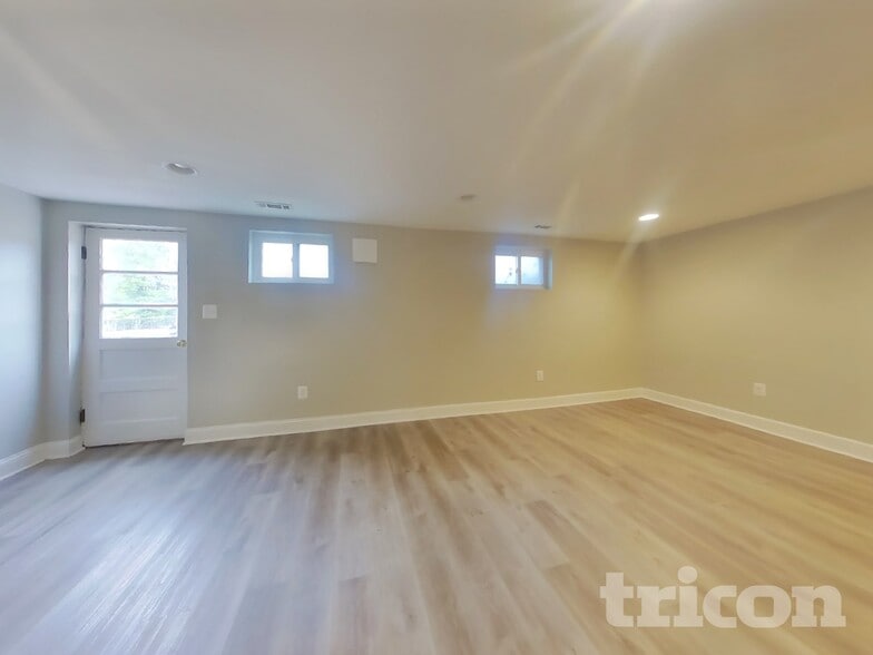 Building Photo - 2006 Kirklin Dr