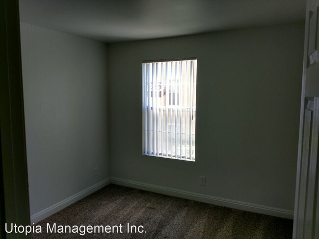 Building Photo - 3 br, 2 bath House - 2801 N. Rainbow Blvd....