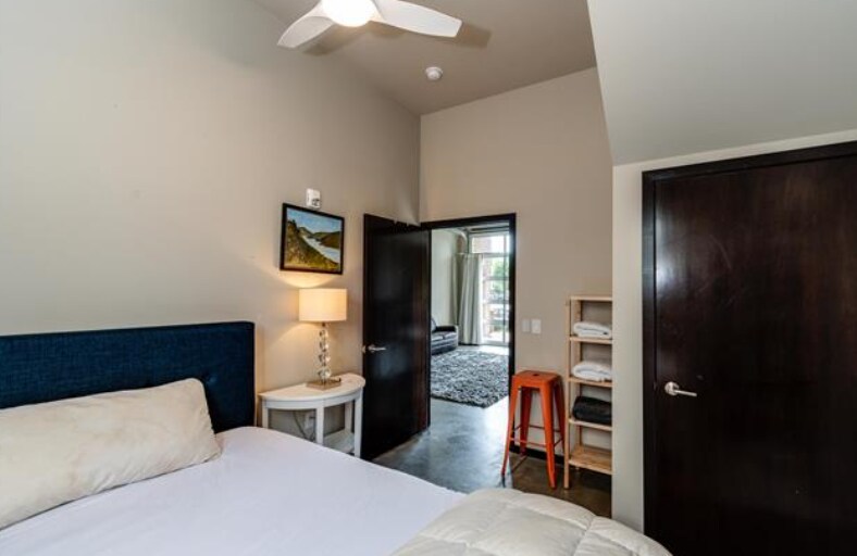 Building Photo - 803 E Mifflin St