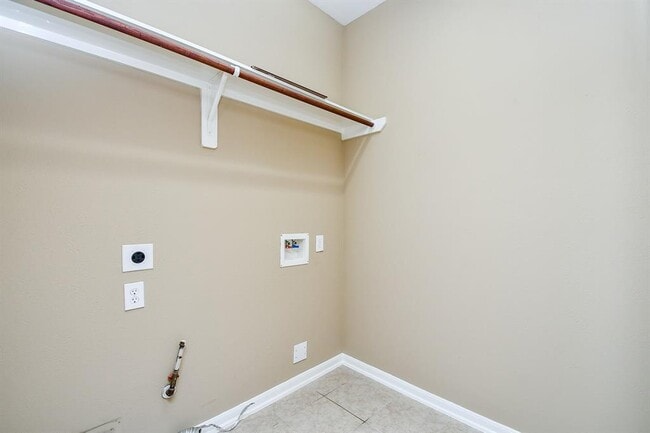 Building Photo - 20123 Jasper Oaks Dr