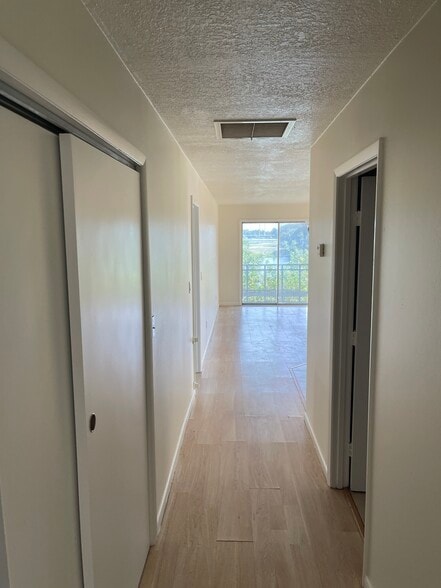 Building Photo - 2865 Kirby Cir NE