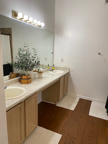 Building Photo - 5130 Cascade Hills Cir SW