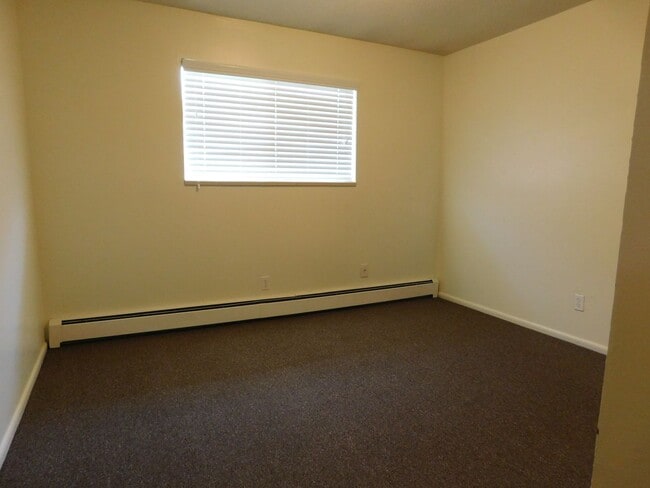 Building Photo - REDUCED - Redlands Home with Great Views