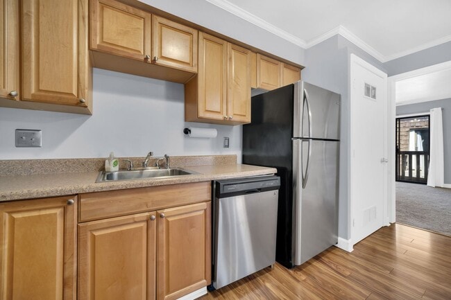 Building Photo - 1635 Ocean Bay Dr