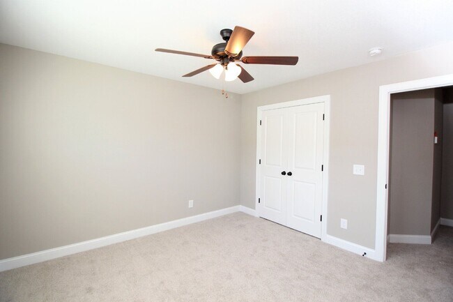 Building Photo - 3329 Briarcliff Dr