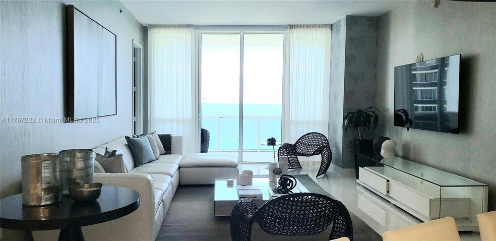 Building Photo - 15811 Collins Ave