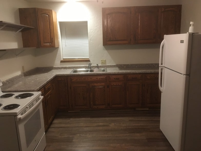 Kitchen - 119 W Main St