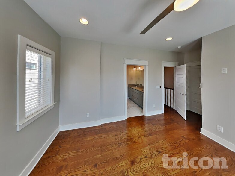 Building Photo - 1212 Hillwood Private Cove