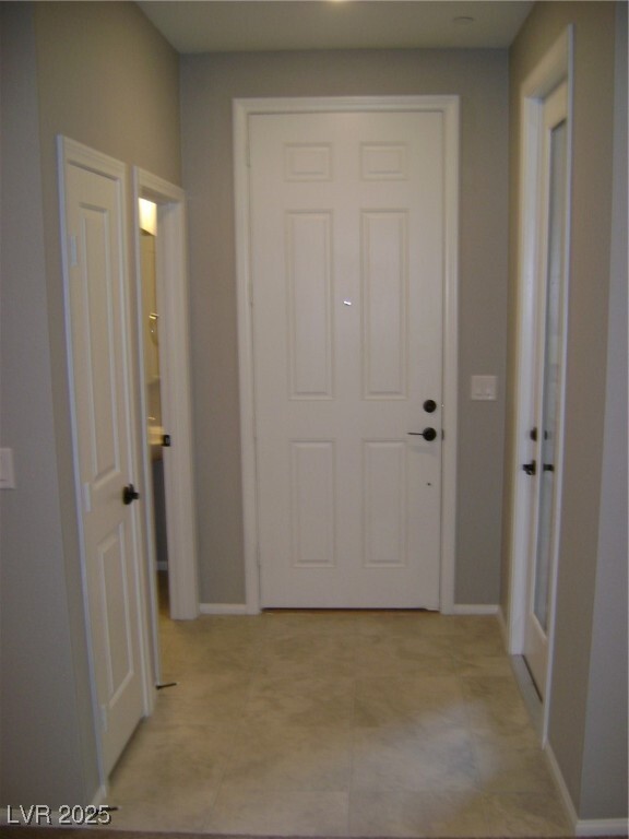 Building Photo - 2854 Starling Summit St