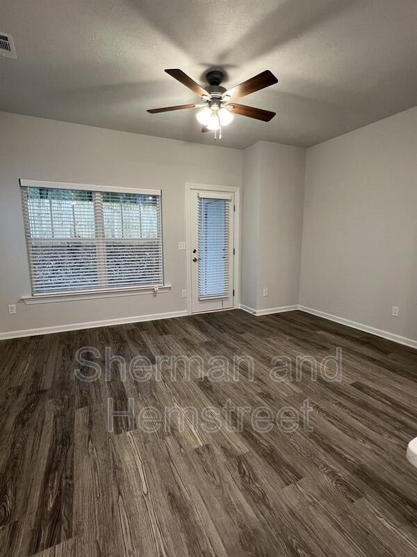 Building Photo - 7038 Hummingbird Dr