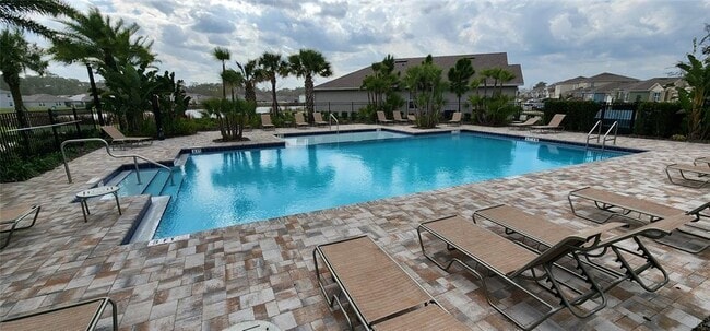 Building Photo - 5585 Winona Dr