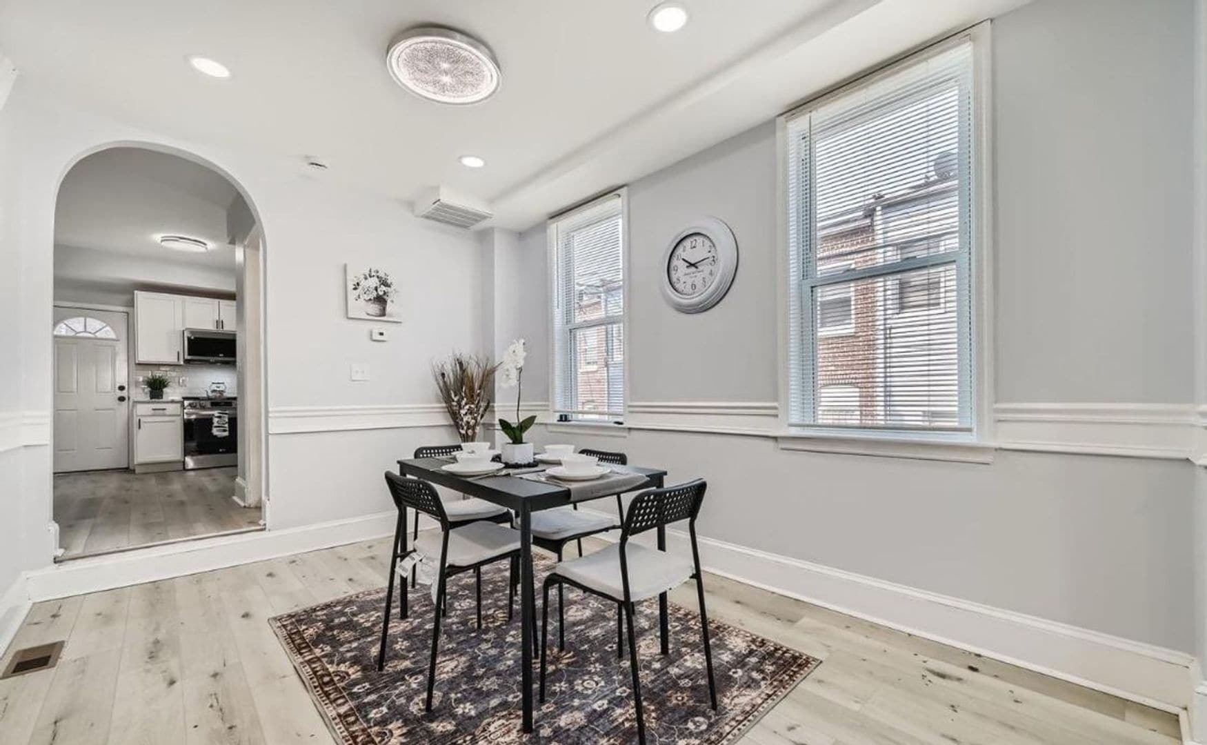 Building Photo - 2601 E Oliver St