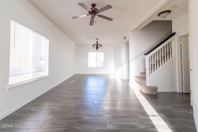 Building Photo - 7037 Luz De Espejo Dr