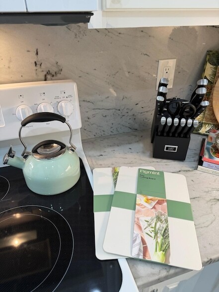 Building Photo - 9391 Bridgeport Dr