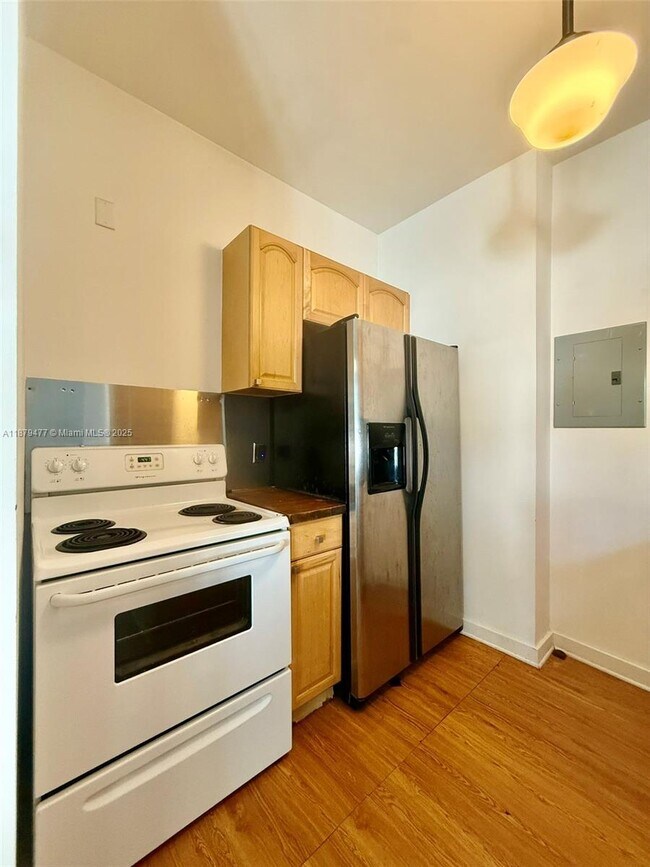 Building Photo - 4035 Meridian Ave