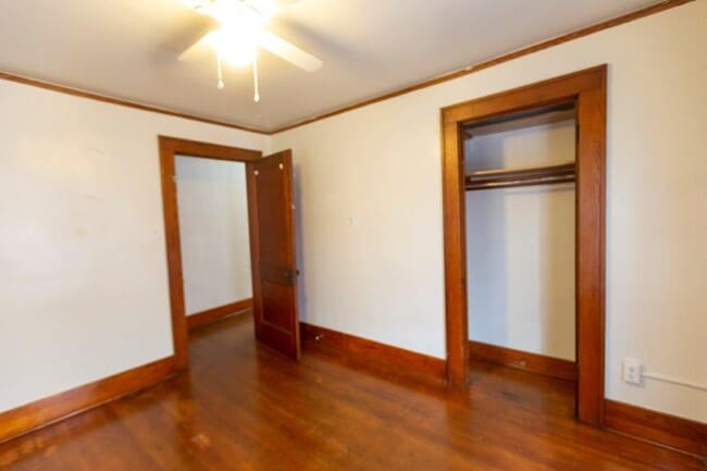 Building Photo - 509 E Davenport St