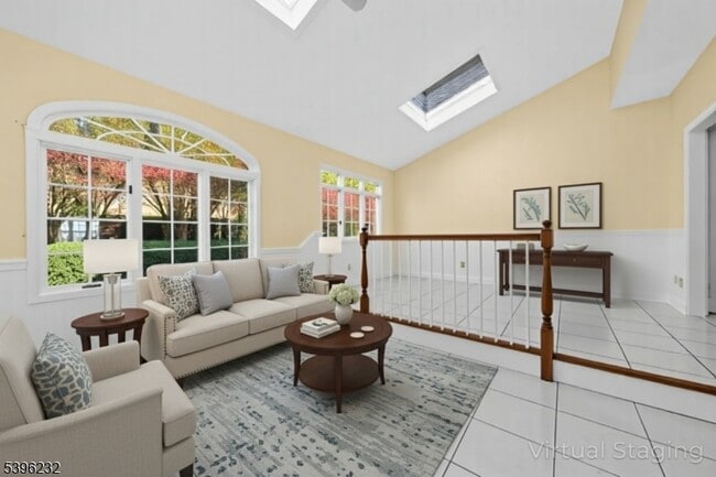 Building Photo - 21 Country Pl