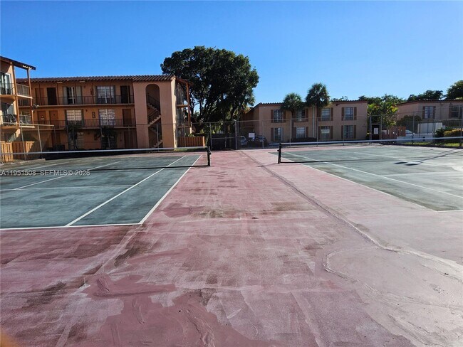 Building Photo - 7115 Miami Lakes Dr