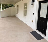 Building Photo - 90 Loganville Hwy