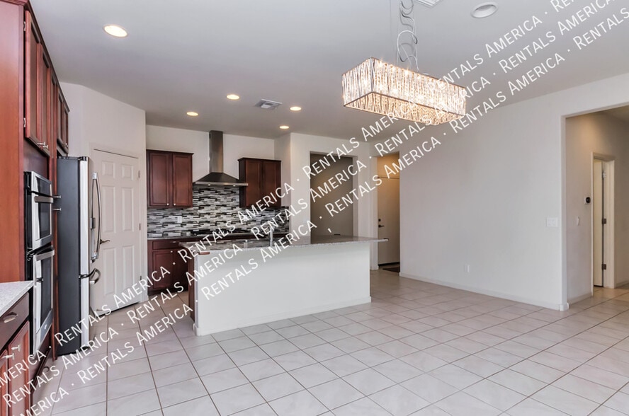 Building Photo - 11956 N Renoir Way