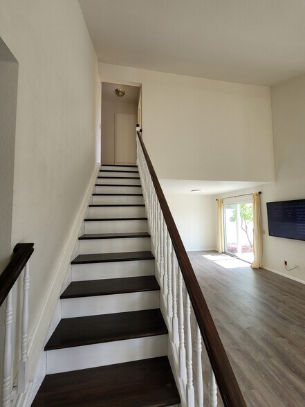 Building Photo - 35 La Costa Ct