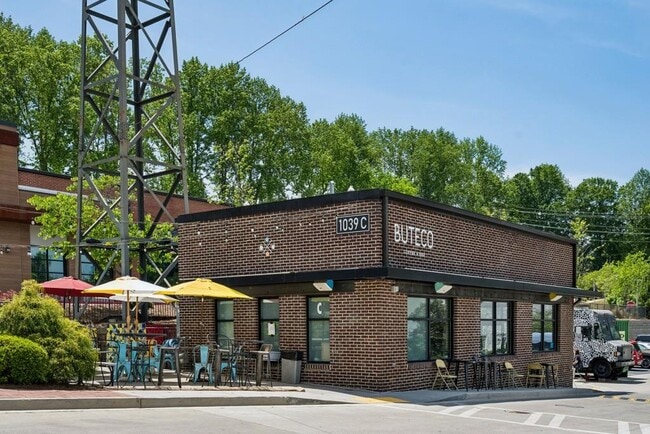Building Photo - 500 Zeal St SE