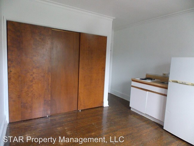 Building Photo - 4 E 30th St