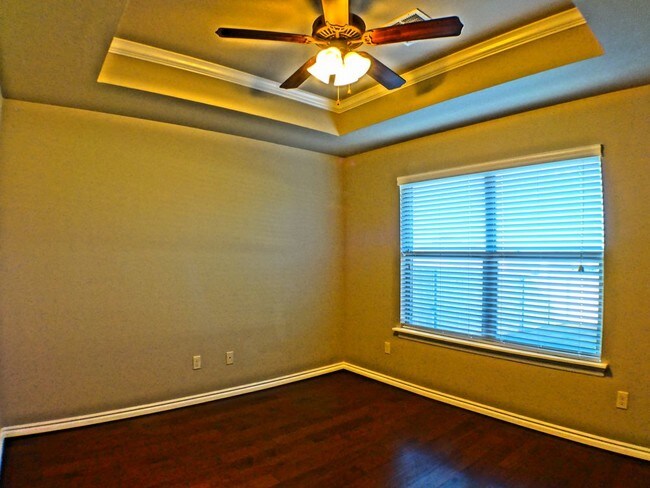 Building Photo - 724 Abilene Way