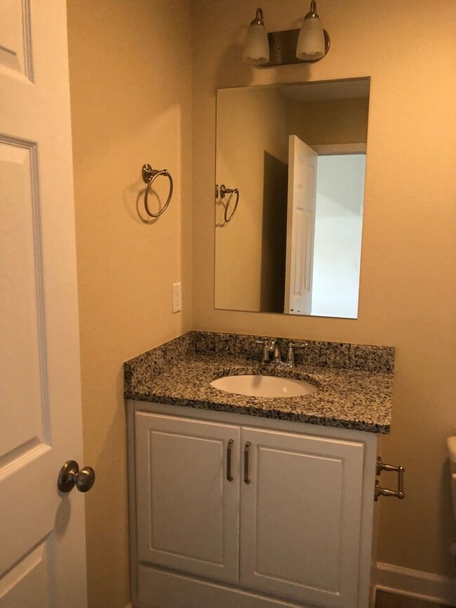 Building Photo - Beautiful Town-home with 3 bedroom, 2.5 bath located on Callaway Chase Lane.Close to TAFB