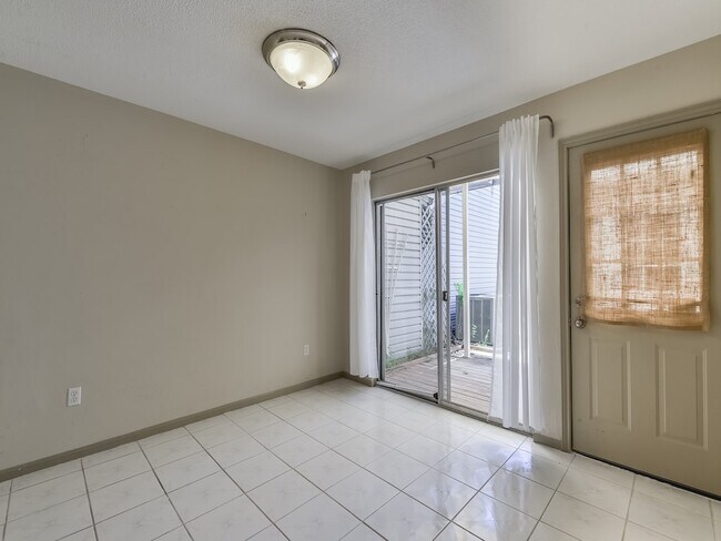 Building Photo - 9406 Bassoon Dr