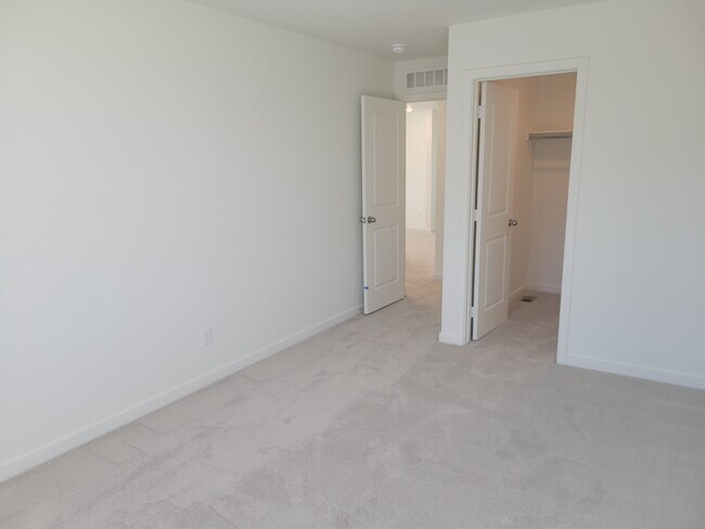 Building Photo - 16273 Laurentide Pl