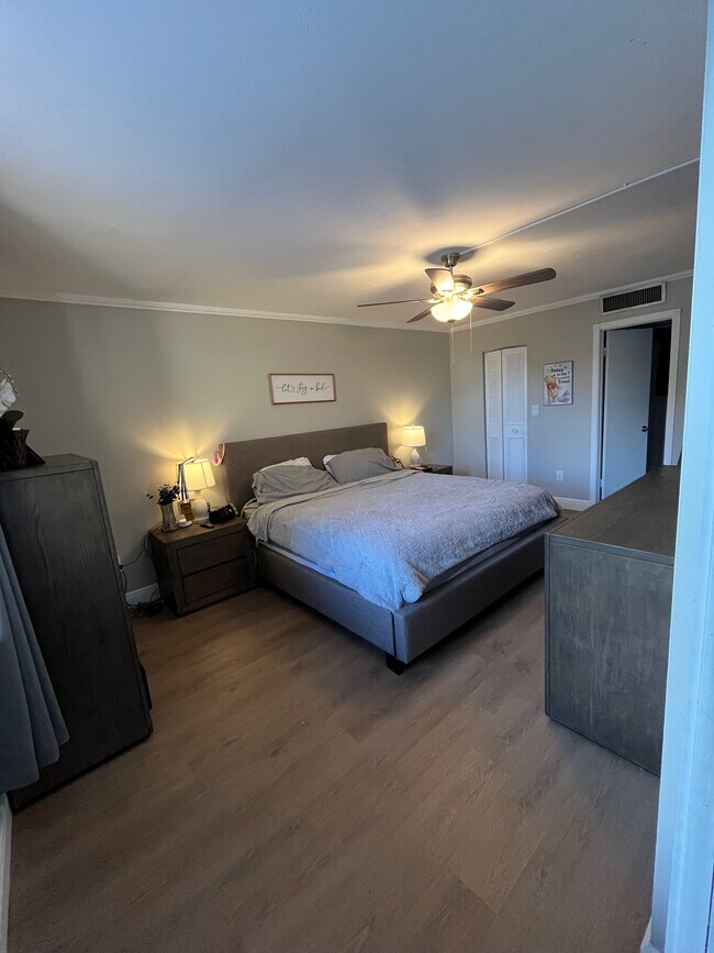 Building Photo - 14211 SW 88th St