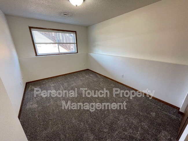 Building Photo - 2580 5th St W