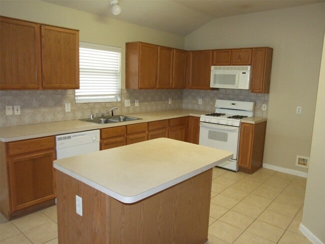 Building Photo - 410 Cypresswood Haven