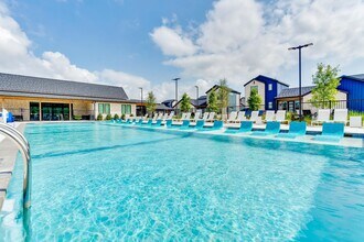 Building Photo - 1636 Spaniel Ave