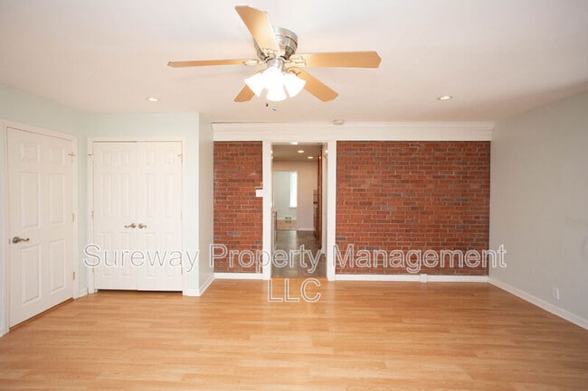 Building Photo - 104 Buckner Ave