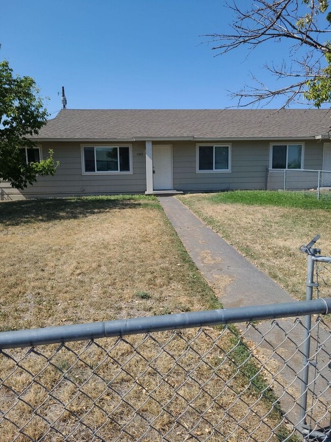 Building Photo - 1105 Arlington Dr