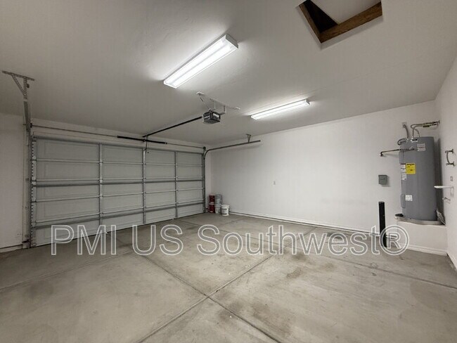 Building Photo - 1530 Jose Ave