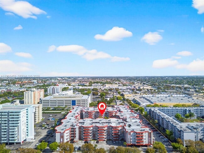 Building Photo - 1750 W 46th St