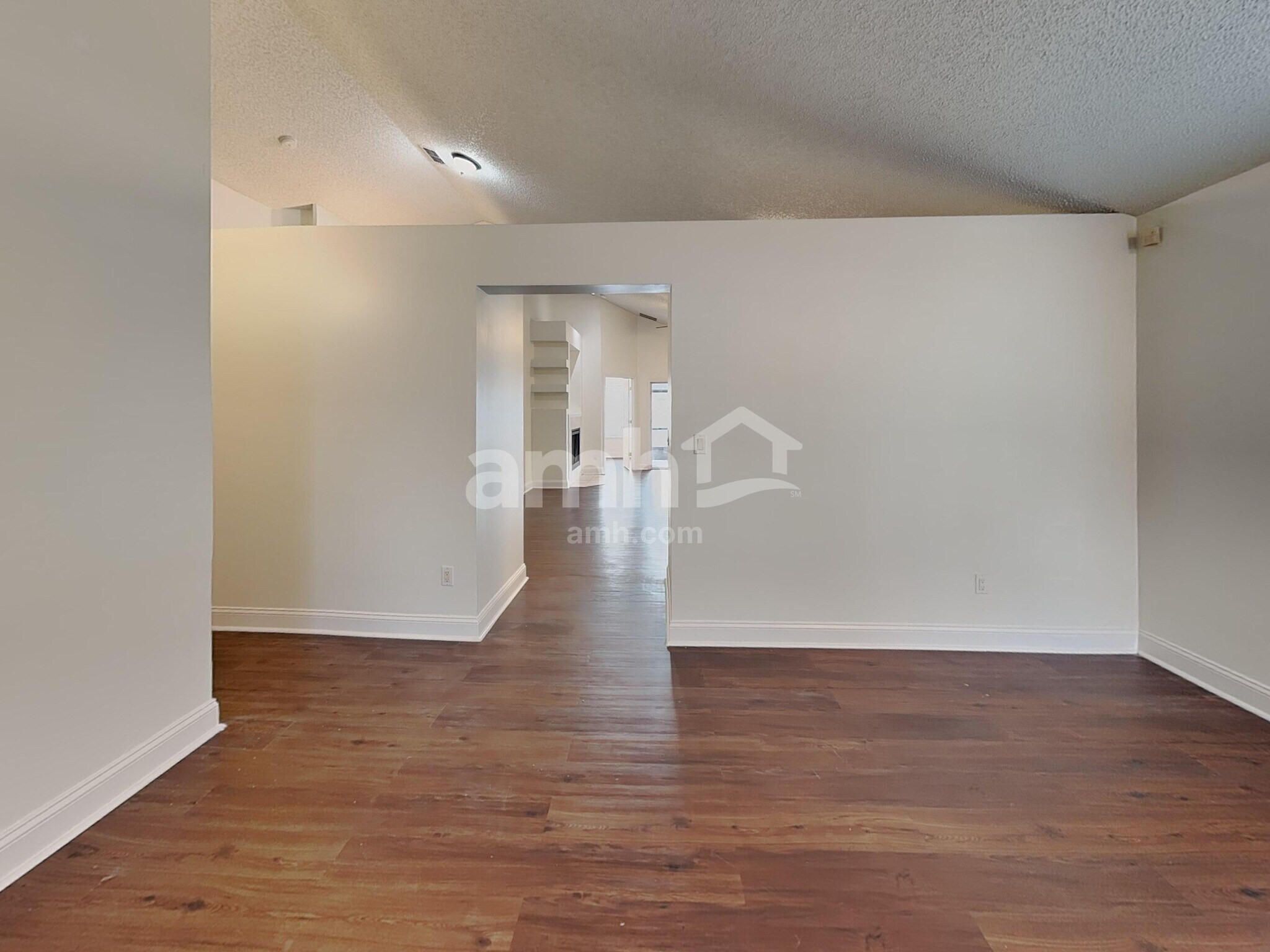 Building Photo - 11551 Oak Meadow Ln