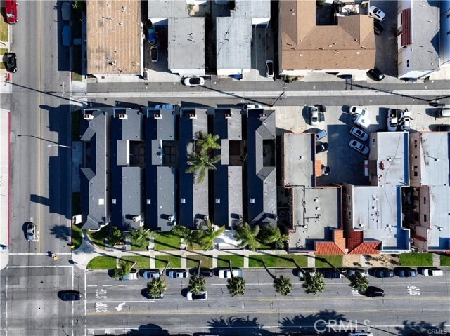 Building Photo - 320 17th St