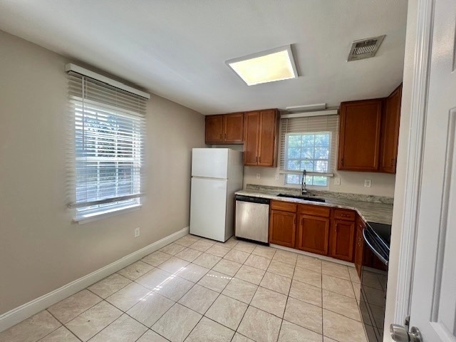 Building Photo - 2208 Clubside Dr