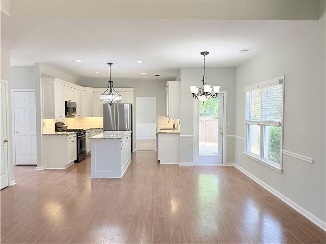 Building Photo - 6730 Wolford Ct