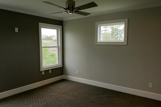 Building Photo - 5545 Navarro St