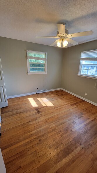 Bed room - 4208 Greenhaven Ln